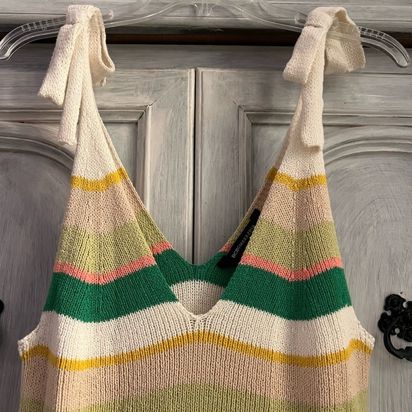 BCBGMaxAzria Colorful Striped Ribbed Knit V-Neck Sweater Bow Tank - Picture 6 of 8